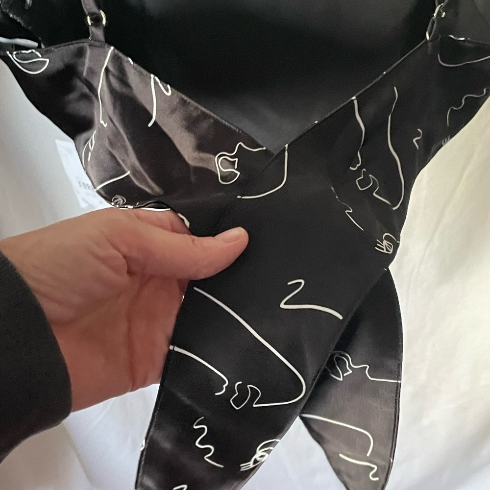 F21 tie back crop top NWT - Picture 9 of 9